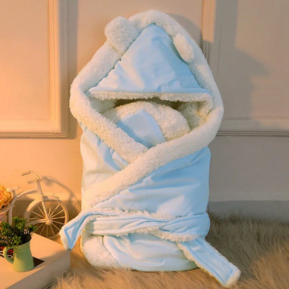 "Snuggle Up with Baby Lamby: Ultra Soft Velour Fleece Blanket for Cozy Comfort!"